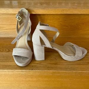 Chinese laundry heels size8.5